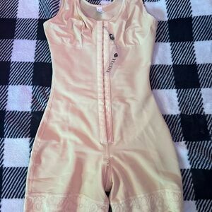 Yianna Beige Shapewear with Zipper